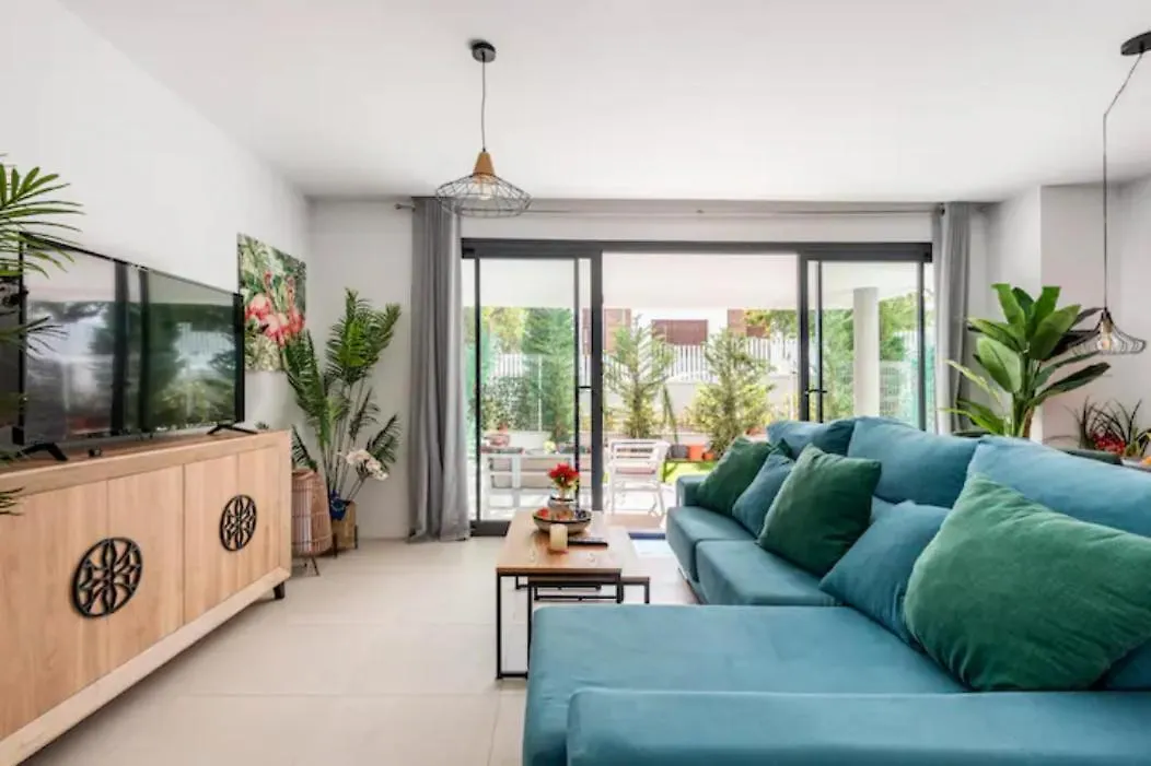 Tranquil Sea Breeze Apartment Estepona